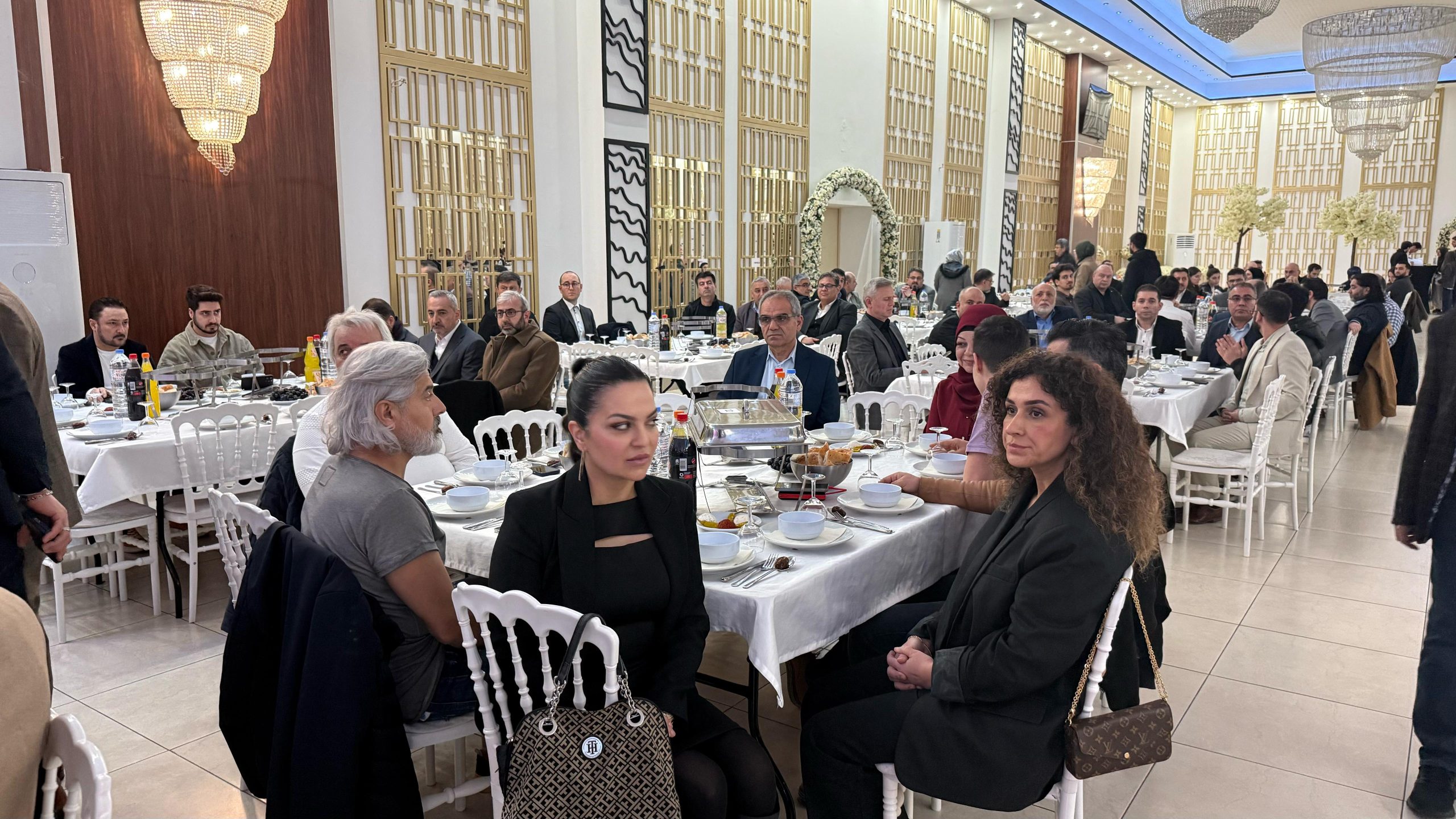 Cihannüma iftarında Almanya'daki Türk göçüne dair önemli mesajlar verildi