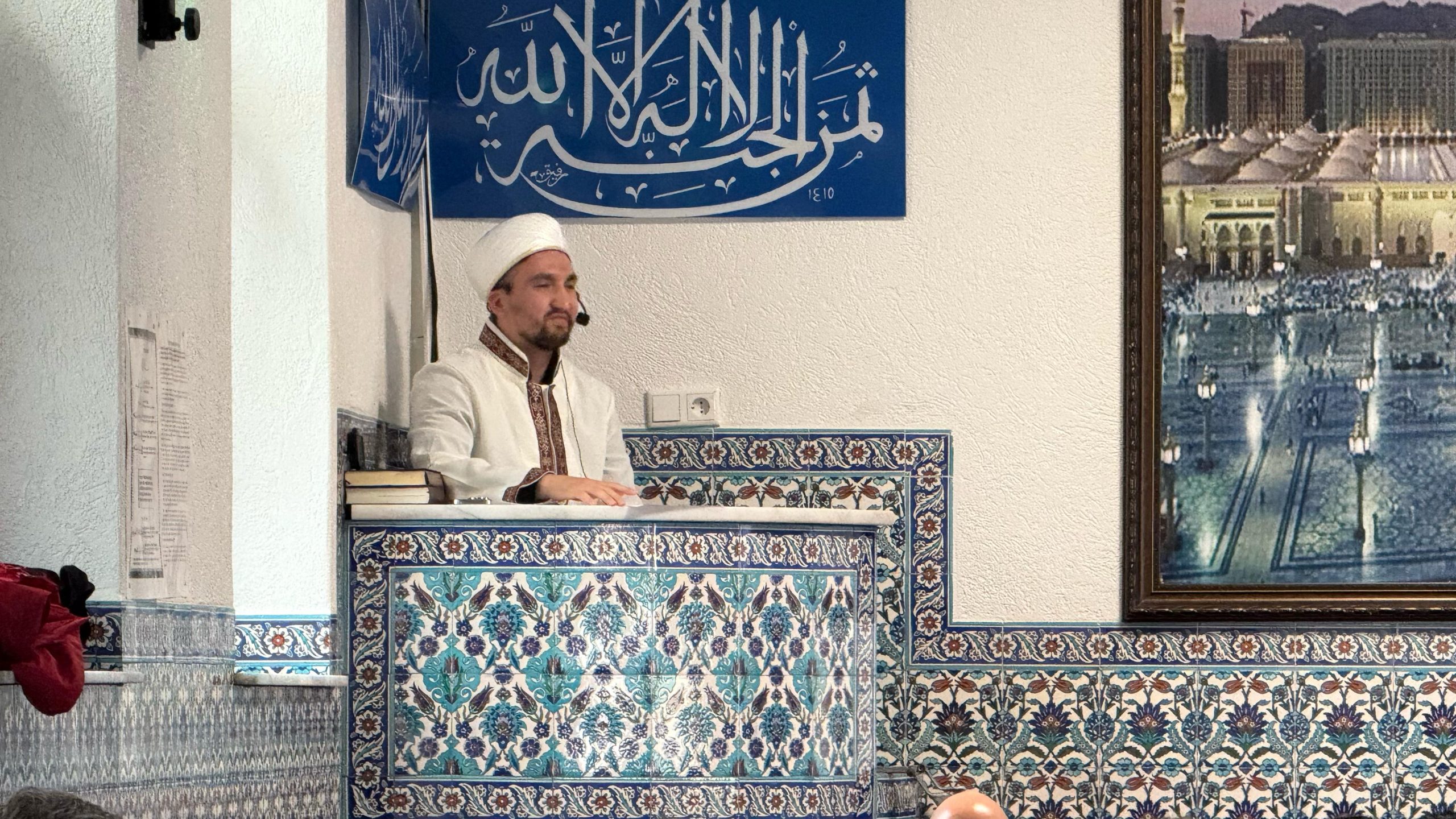 Witten’de Cuma bereketi: Camiler gençlerle doldu