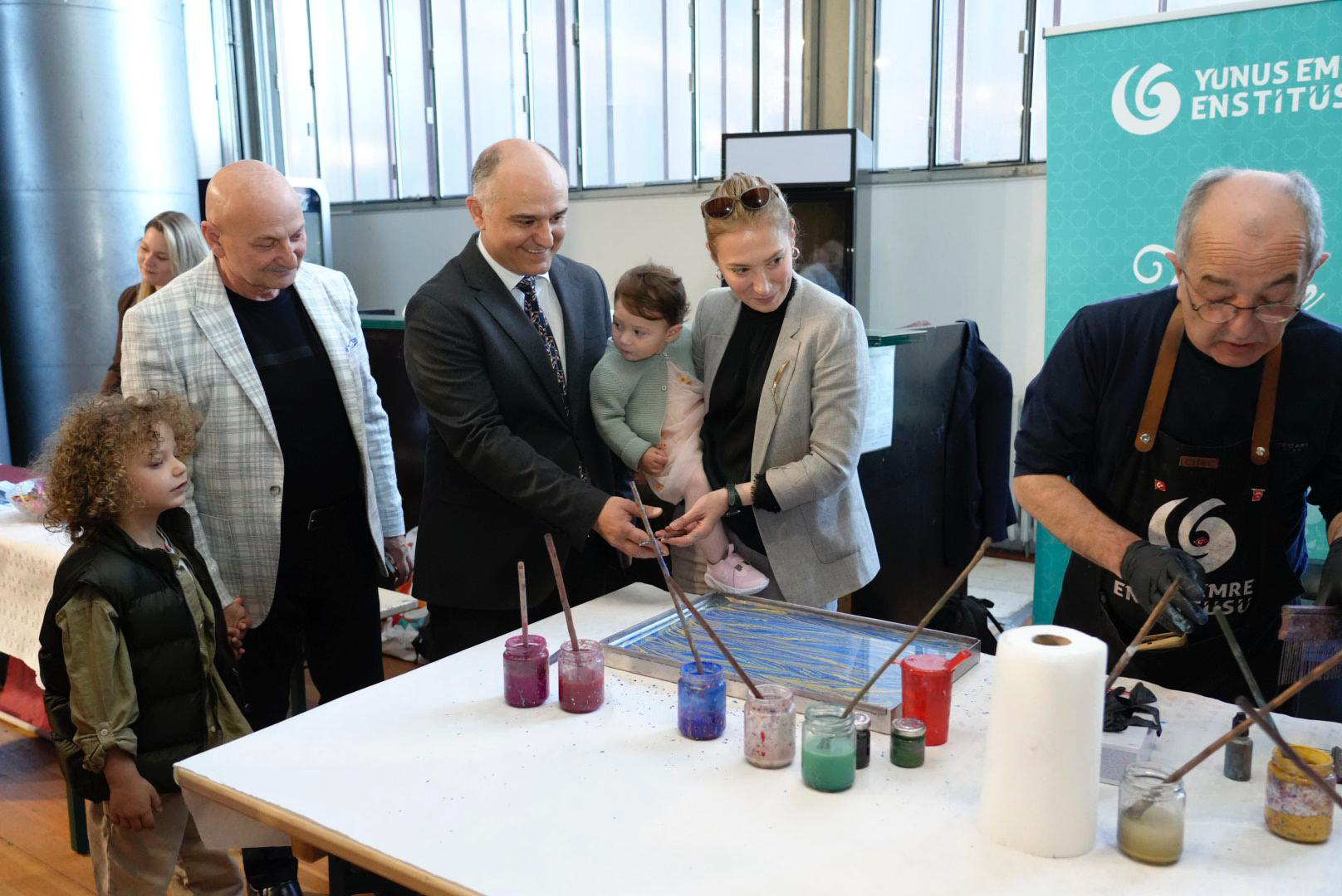 Essen’de 23 Nisan coşkusu tarihi mekanda yaşandı