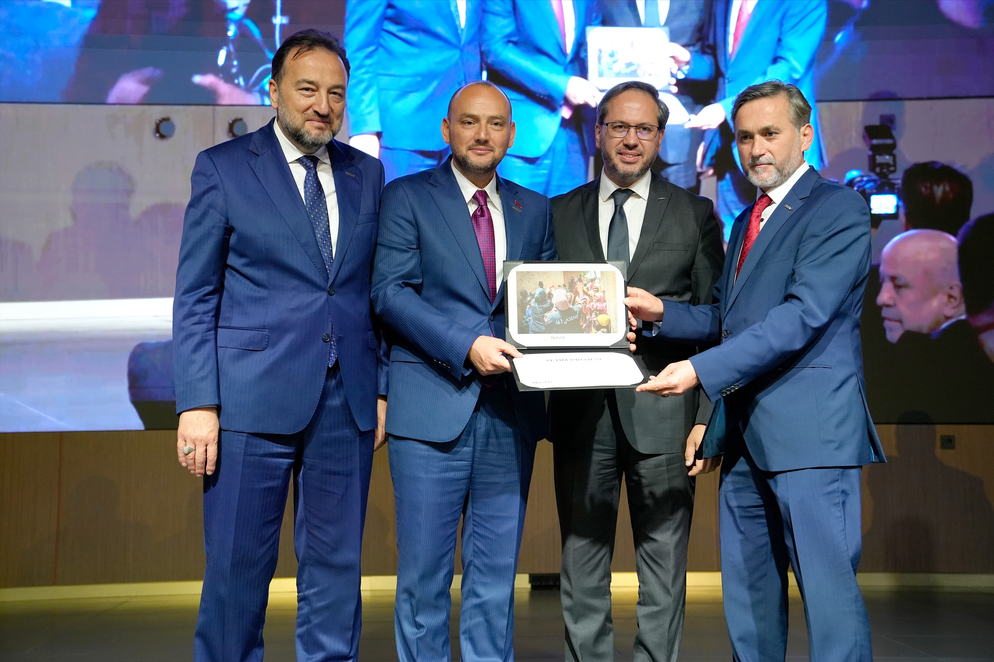 Gelsenkirchen’de tarihi buluşma: Avrupa ve Balkanlar’dan iş insanları bir araya geldi