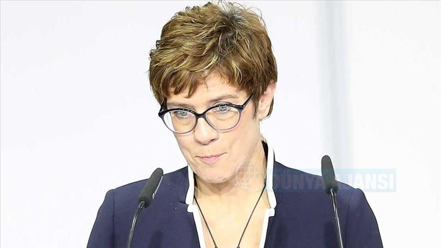 Almanya Savunma Bakanı Karrenbauer'dan Irak'a destek açıklaması