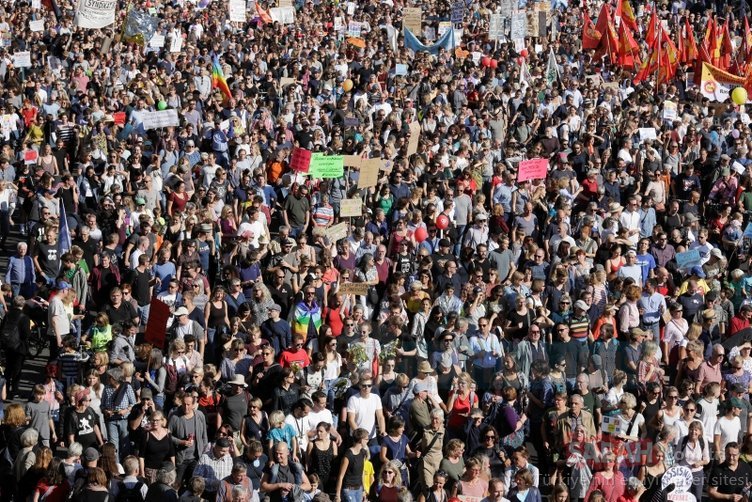 Almanya'da artan ırkçılık protesto gösterisi