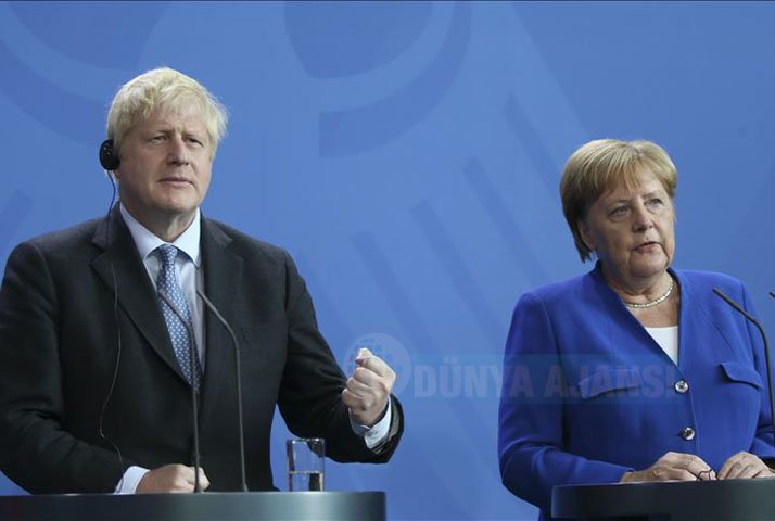 Johnson ile Merkel İran ve Brexit konularını görüştü