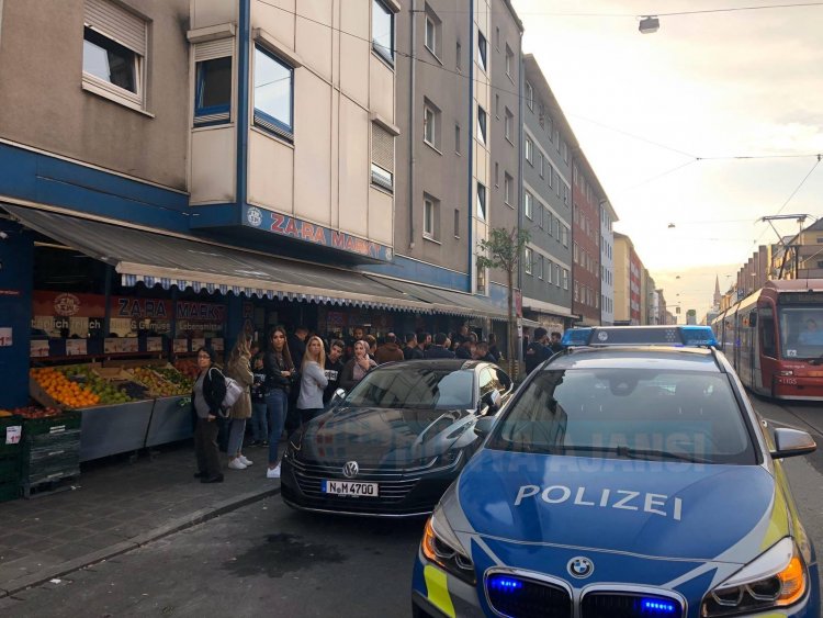 Terör örgütü yandaşları Almanya'da Türk derneği ve marketine saldırı düzenledi