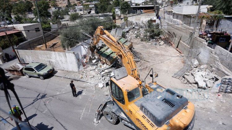 İsrail Batı Şeria ve Doğu Kudüs'te Filistinlilerin evlerini yıktı