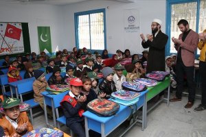 Pakistan'da Diyanet tarafından inşa edilen anaokulu açıldı