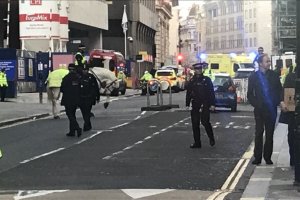 Londra'daki bıçaklı saldırıda 2 kişi öldü, 3 kişi yaralandı