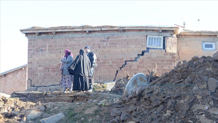 Kızılay deprem bölgesinde sıcak yemek dağıtımına başladı