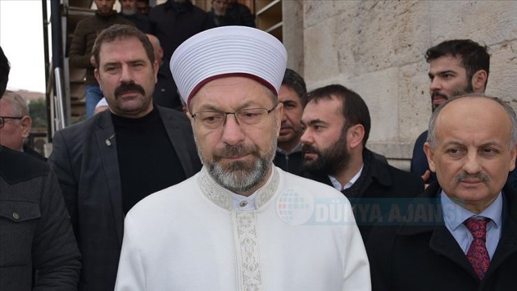 Diyanet İşleri Başkanı Erbaş depremde zarar gören camide incelemelerde bulundu