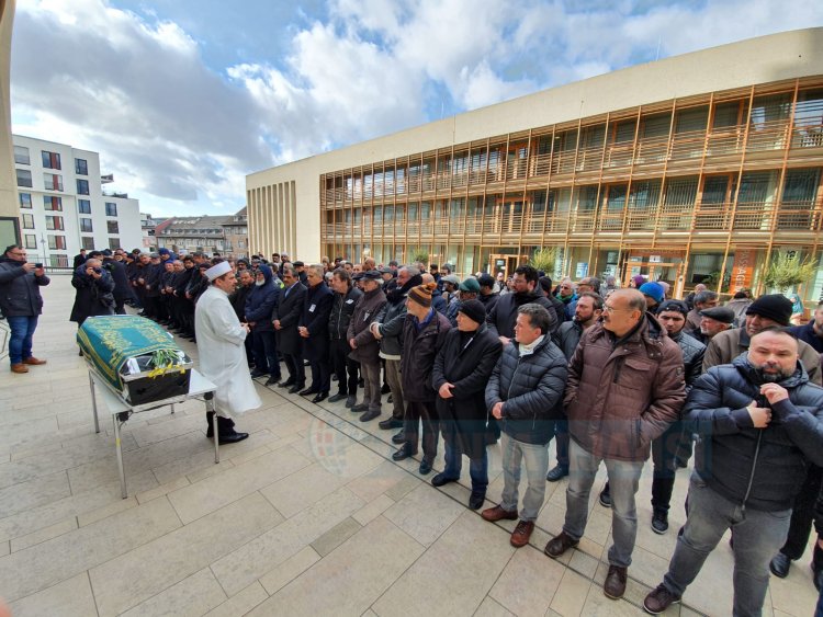 Duayen gazeteci Mehmet Aktan son yolculuğuna uğurlandı