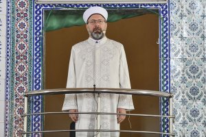 Diyanet İşleri Başkanı Erbaş'tan 'yeni tip koronavirüs salgını' konulu hutbe