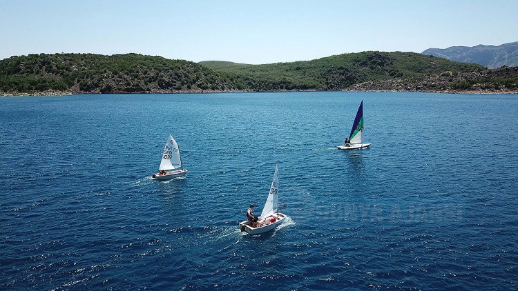 Doğa harikası Nemrut Krater Gölü'nde bisiklet turu ve yelken etkinliği