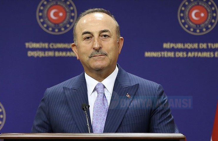 Bakan Çavuşoğlu: Srebrenitsa katliamı tarihi kara bir lekedir 