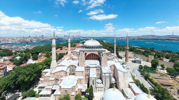 İhvan Ayasofya'yı 'tarihi bir adım' olarak niteledi