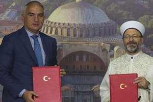 Kültür ve Turizm Bakanlığı ile Diyanet İşleri Başkanlığı arasında 'Ayasofya' protokolü imzalandı