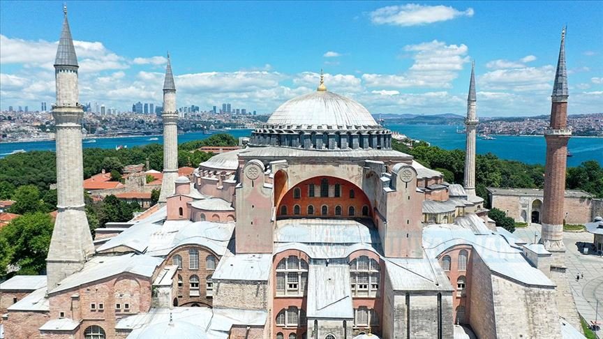 Ayasofya Camii'nin halılarına Gaziantep talip