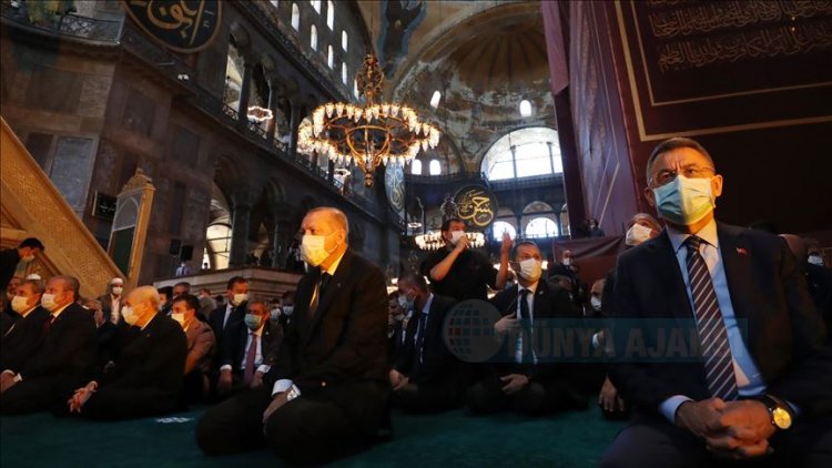 Cumhurbaşkanı Erdoğan, Ayasofya-i Kebir Cami-i Şerifi'nde Kur'an-ı Kerim okudu