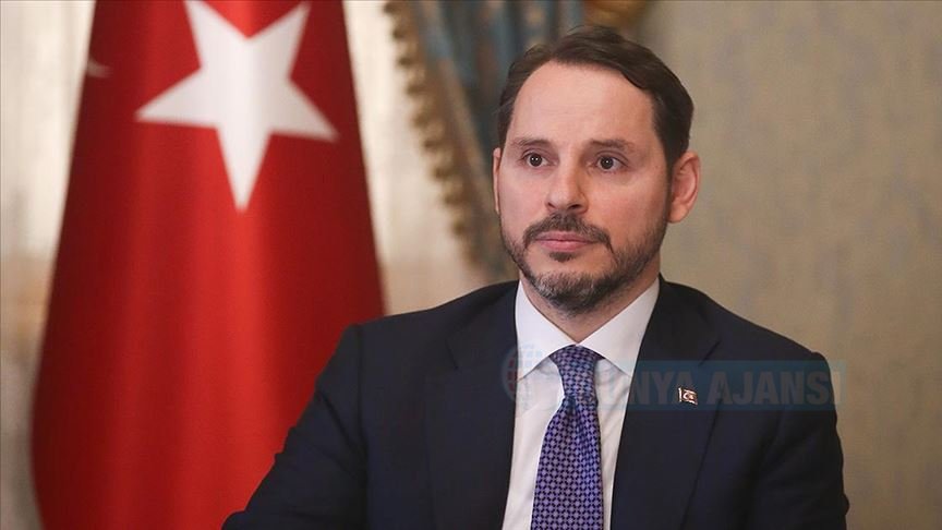 Bakan Albayrak: Bizi sindirmeyi amaçlayanlara kaşı geri adım atmayacağız