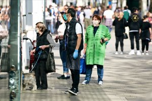 Avusturya ve Çekya’da 'maske kullanma' zorunluluğu yenilendi