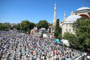 Yunanistan'da matem çanları Ayasofya-i Kebir Camii'nde cuma namazı 