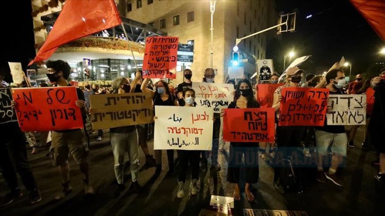 İsrail'de Başbakan Netanyahu'yu binlerce kişi protesto etti