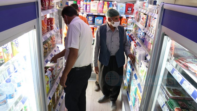 Kovid-19'a karşı 'gezici otobüs market' köy köy yollarında