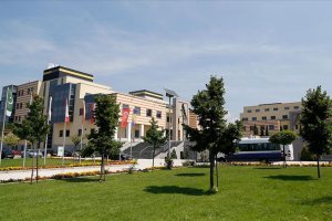 Saraybosna Üniversitesi 12'nci dönem mezunlarını verdi