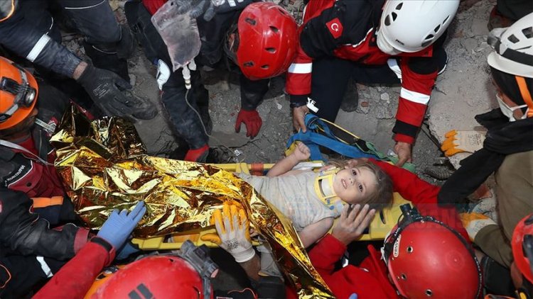 Enkazdan çıkarılan Ayda ambulansta 'köfte ve ayran' istedi