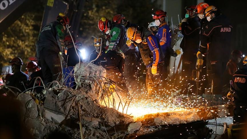 İzmir'deki depremde can kaybı 113'e yükseldi