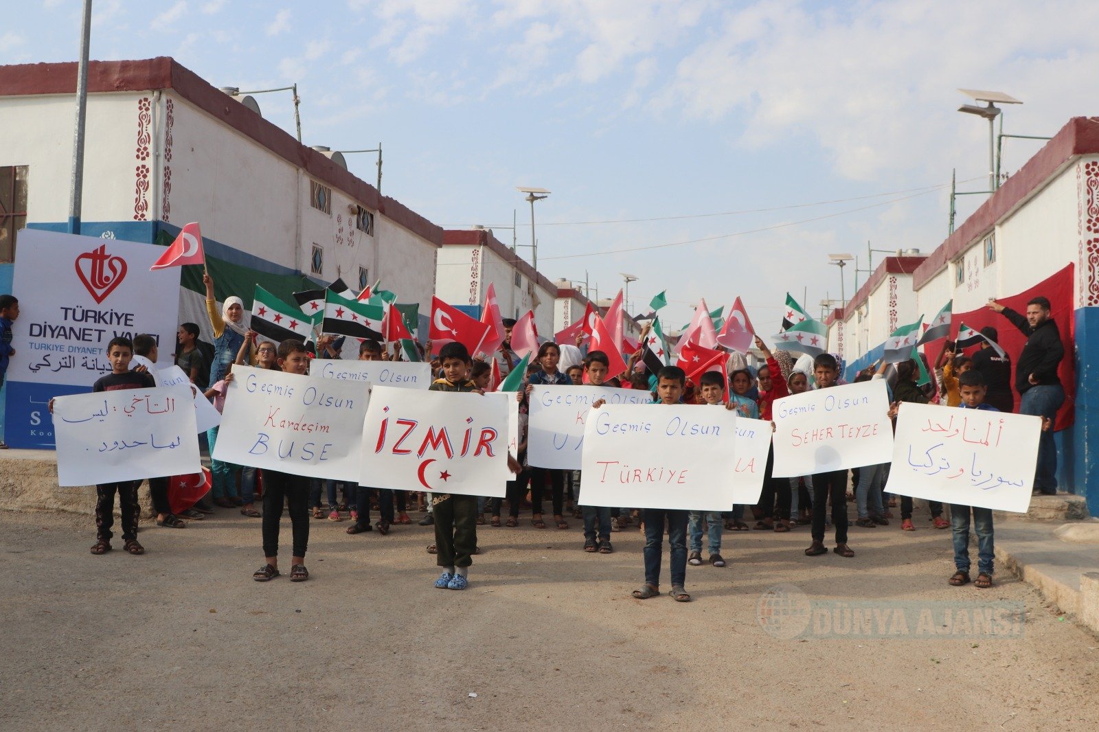 Suriyeli yetimlerden İzmir’e geçmiş olsun mesajı