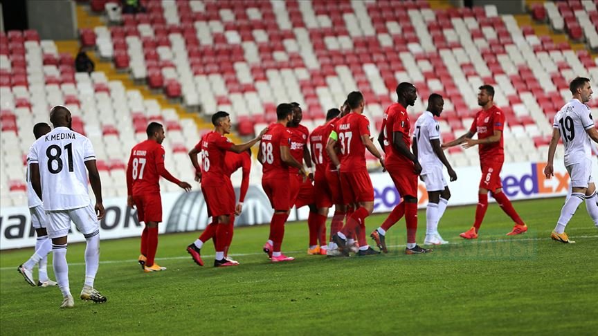 Sivasspor UEFA Avrupa Ligi'nde Karabağ'ı 2-0 yendi