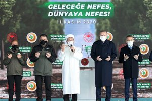 Milyonlarca fidan yapılan duayla toprakla buluştu