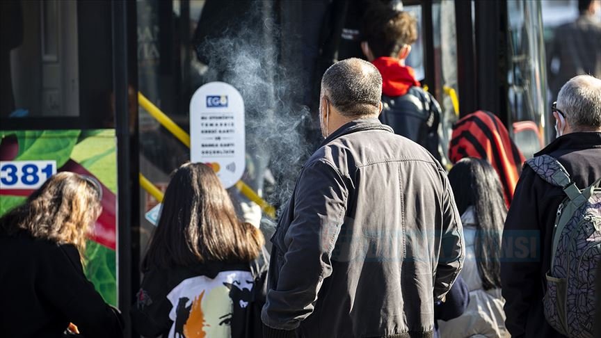 Başkentte kamuya açık alanlarda sigara içme yasağı getirildi