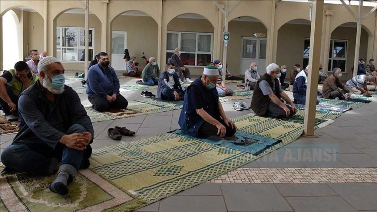 Avustralya’nın Melbourne kentinde 8 ay sonra cuma namazı heyecanı yaşandı