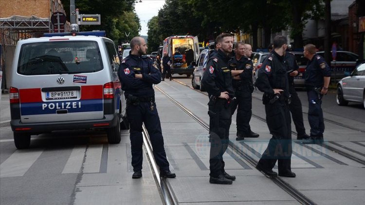 Avusturya’da terör bahanesiyle gözaltına alınan Müslümanlara polisin sorduğu sorular tepki çekti