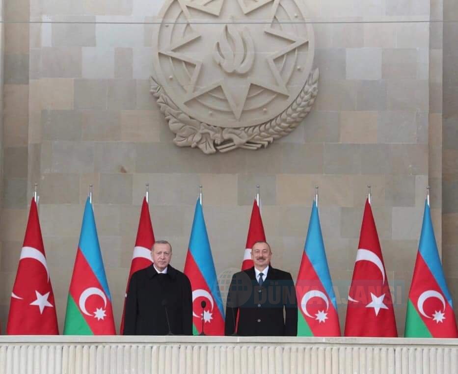 Cumhurbaşkanı Aliyev: Vatan muharebesinin ilk saatlerinden itibaren Türkiye’nin desteğini hissettik