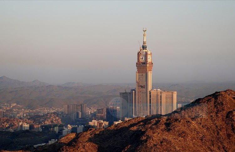 Suudi Arabistan Kovid-19 önlemleri kapsamında 20 ülkeden gelişleri askıya aldı