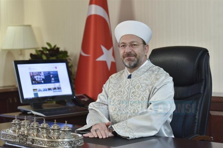 Diyanet İşleri Başkanı Erbaş, üç ayların hayırlar getirmesini diledi