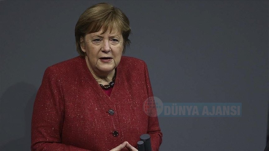 Almanya Başbakanı Merkel: Irkçılık ve nefret zehirdir