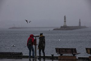 İstanbul'da kar yağışı etkisini sürdürüyor