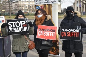 Fransa'da İslamofobi ve 'ayrılıkçı' yasa tasarısı protesto edildi