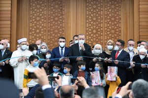 Cumhurbaşkanı Erdoğan, Rize’de Hacı Ahmet Erdoğan Camii’nin açılışını gerçekleştirdi