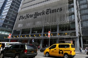 Filistin'e destek veren 3 ünlü ismi hedef gösteren New York Times'taki ilan tepki gördü