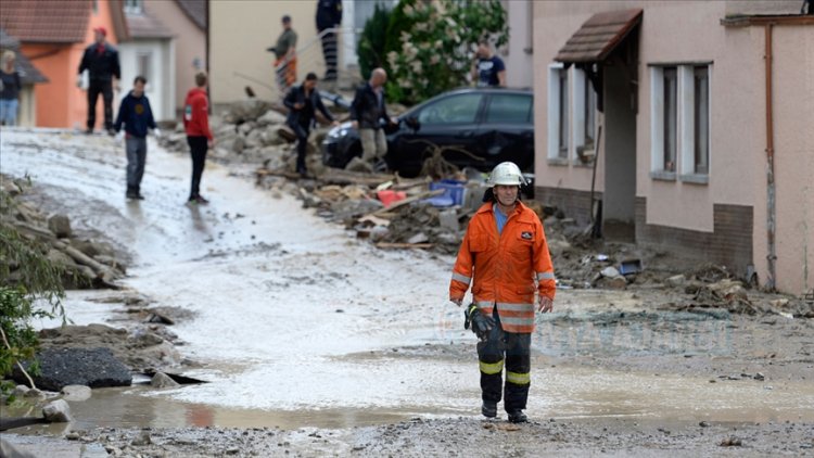 Almanya'da şiddetli fırtına nedeniyle 60 bin hane elektriksiz kaldı