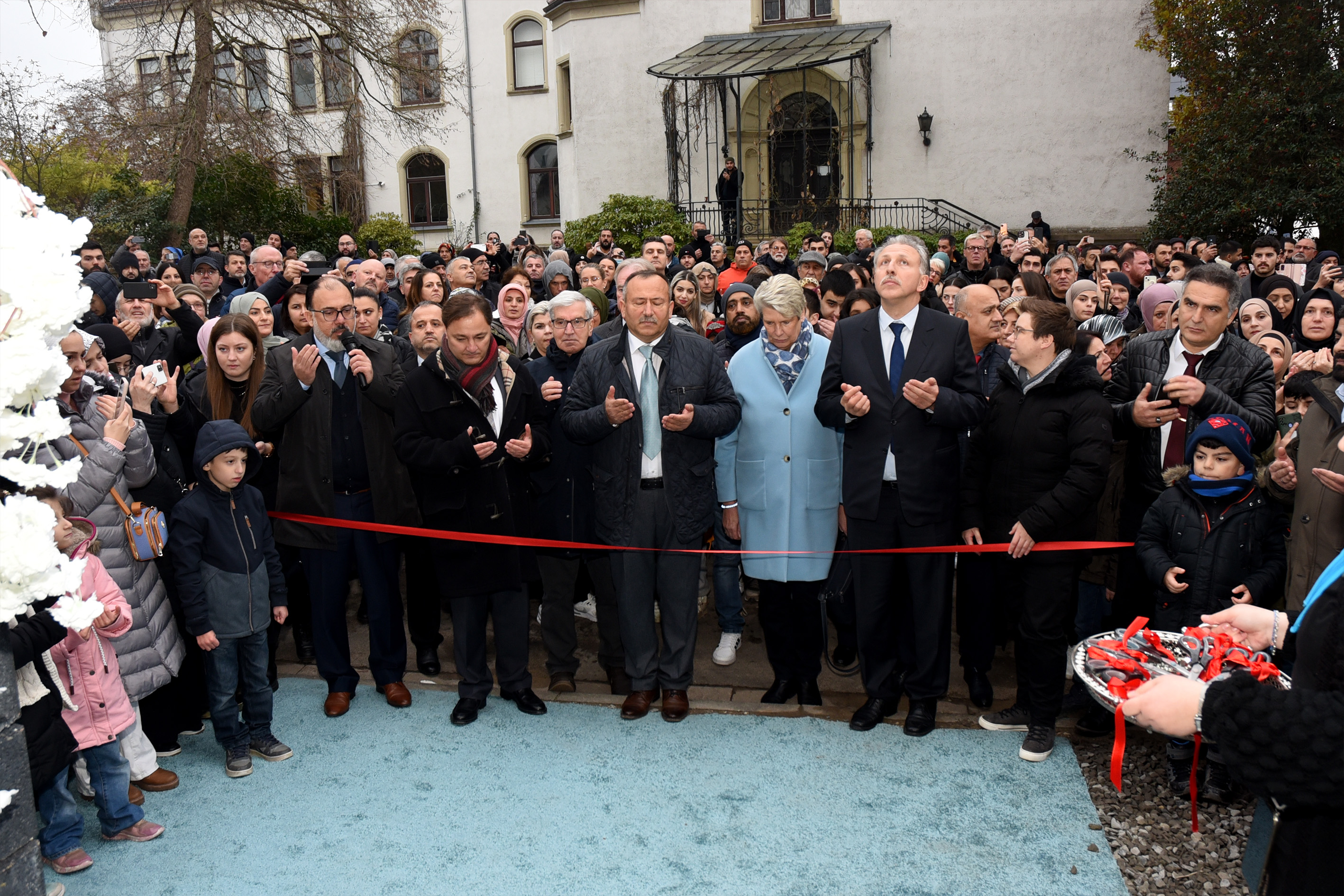 Bünde DİTİB Yeni Camii ve Kültür Merkezi ibadete açıldı