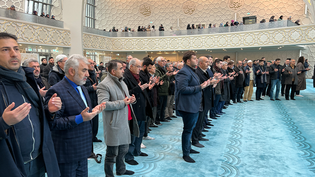 Solingen faciasında 5 aile ferdini kaybeden Mevlüde Genç için mevlid okutuldu