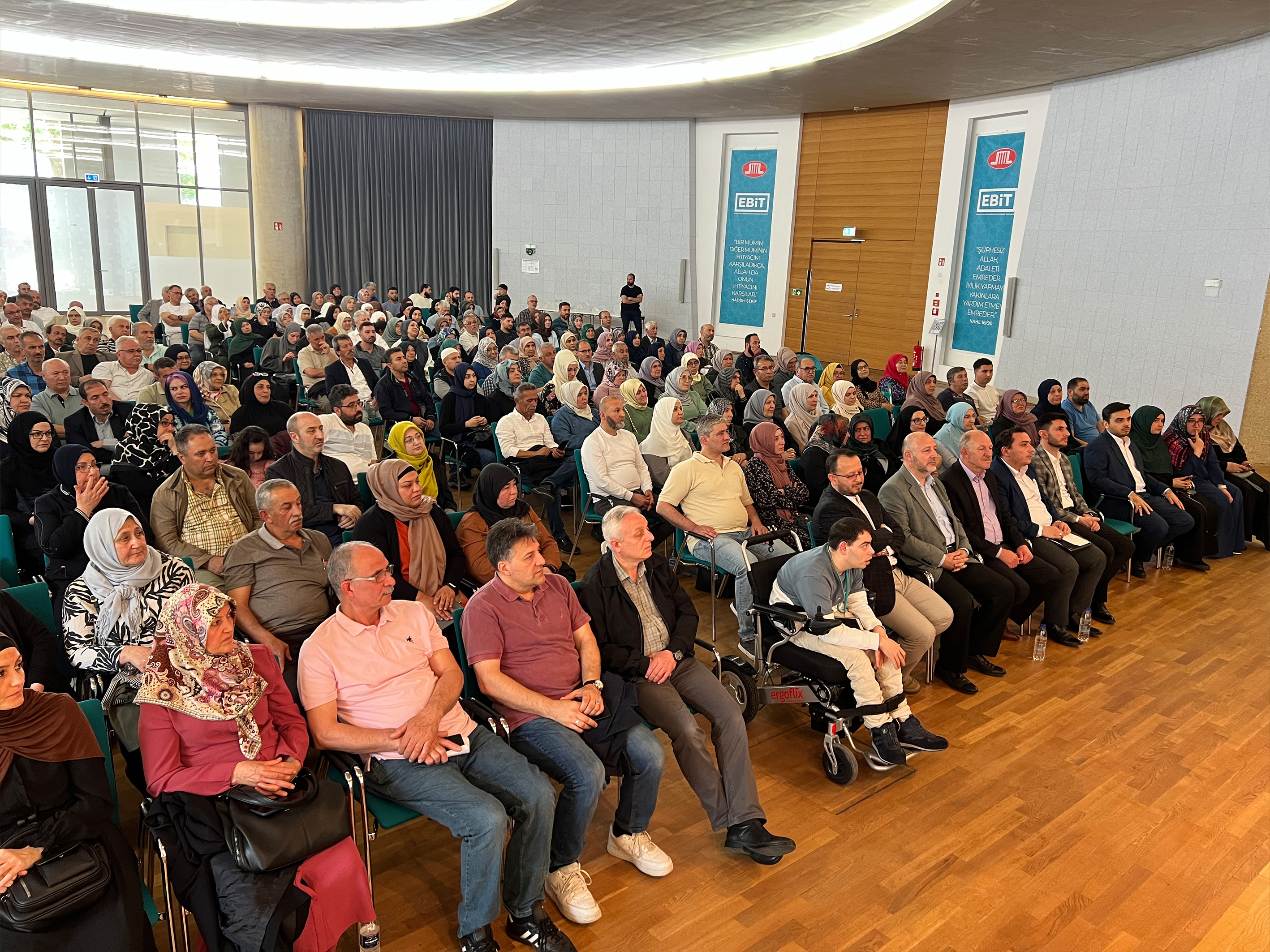 Köln DİTİB’de hacı adaylarına 