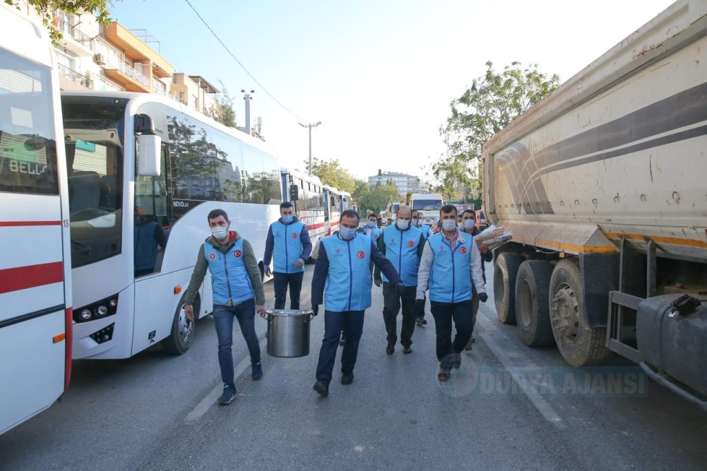 TDV İzmir’de depremin yaralarını sarıyor