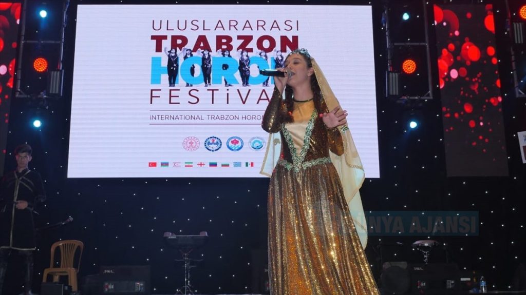 Trabzon'da "Uluslararası Trabzon Horon Festivali"