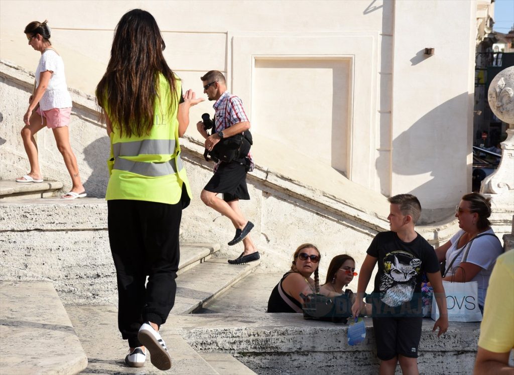 Roma'da İspanyol Merdivenleri'ne oturma yasağı getirildi